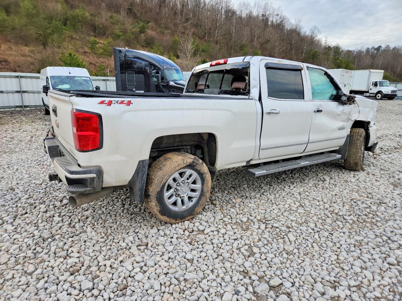 2019 CHEVROLET SILVERADO K3500 HIGH COUNTRY photo 3