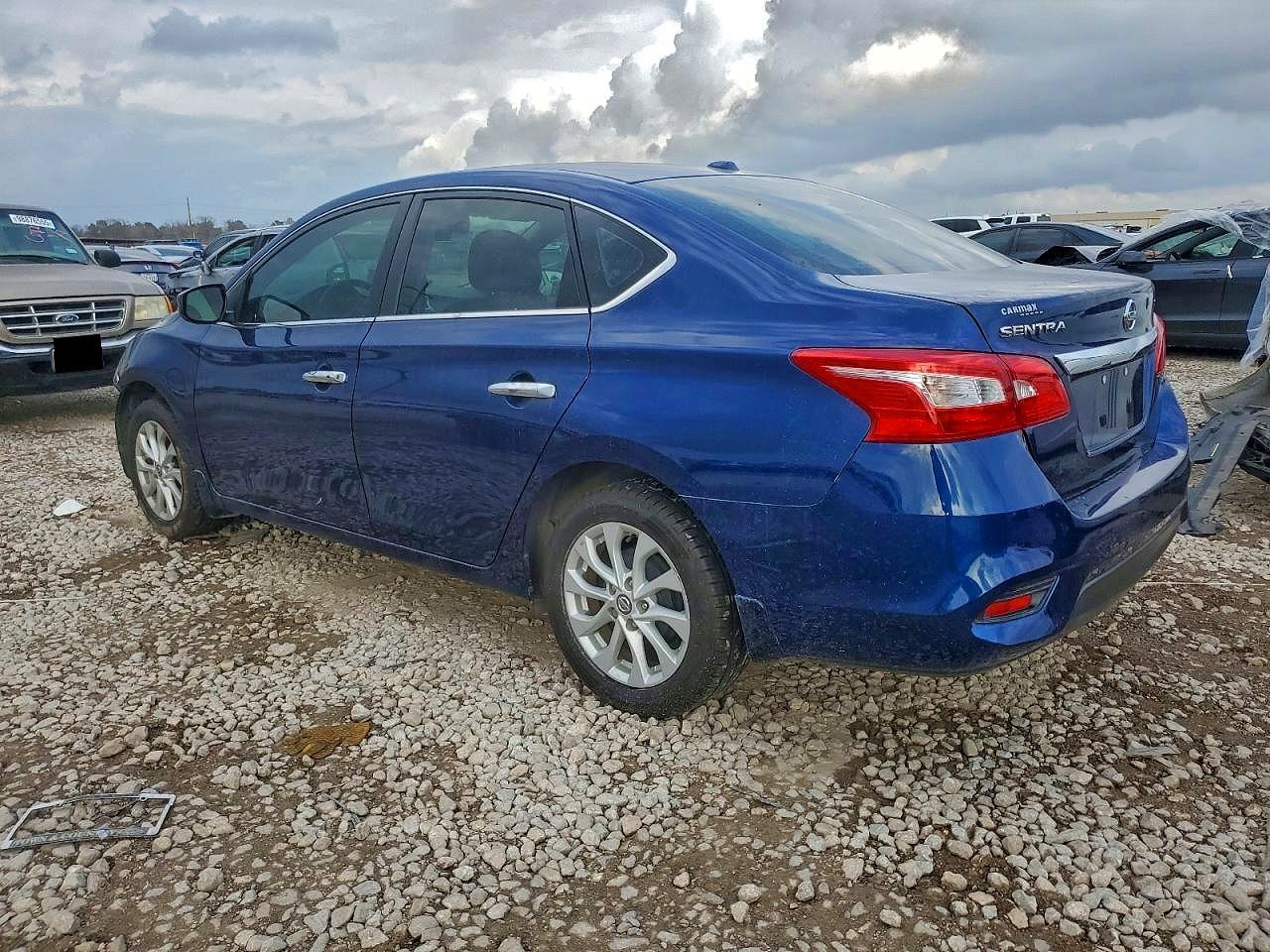 2019 NISSAN SENTRA S photo 2
