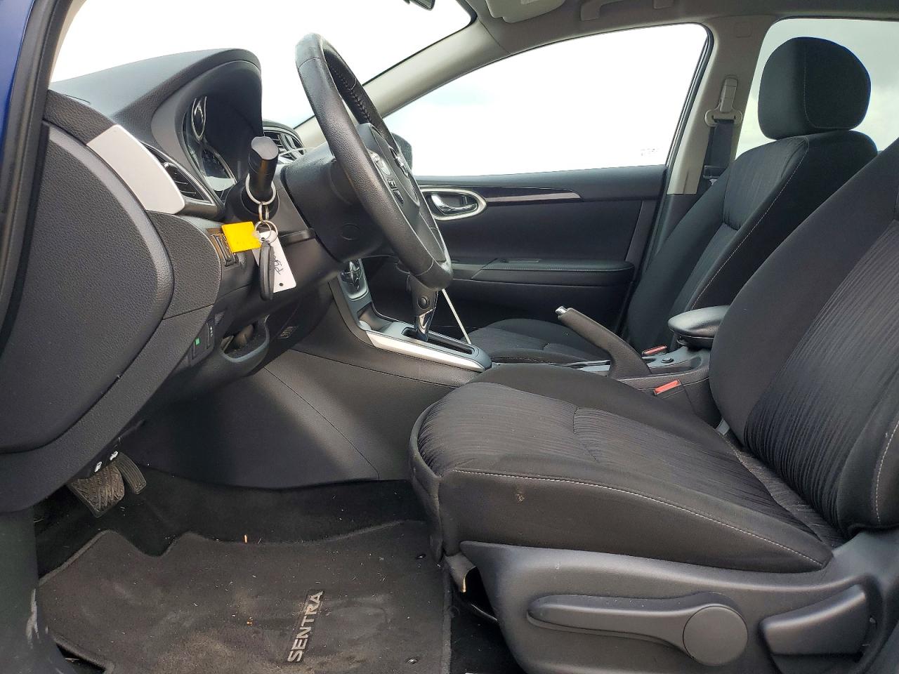 2019 NISSAN SENTRA S photo 7