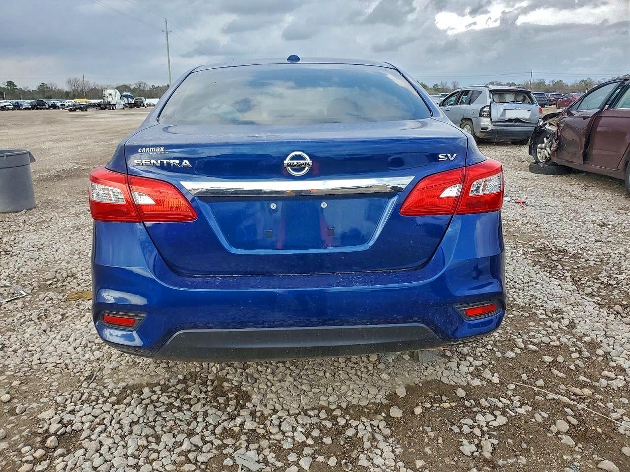2019 NISSAN SENTRA S photo 6