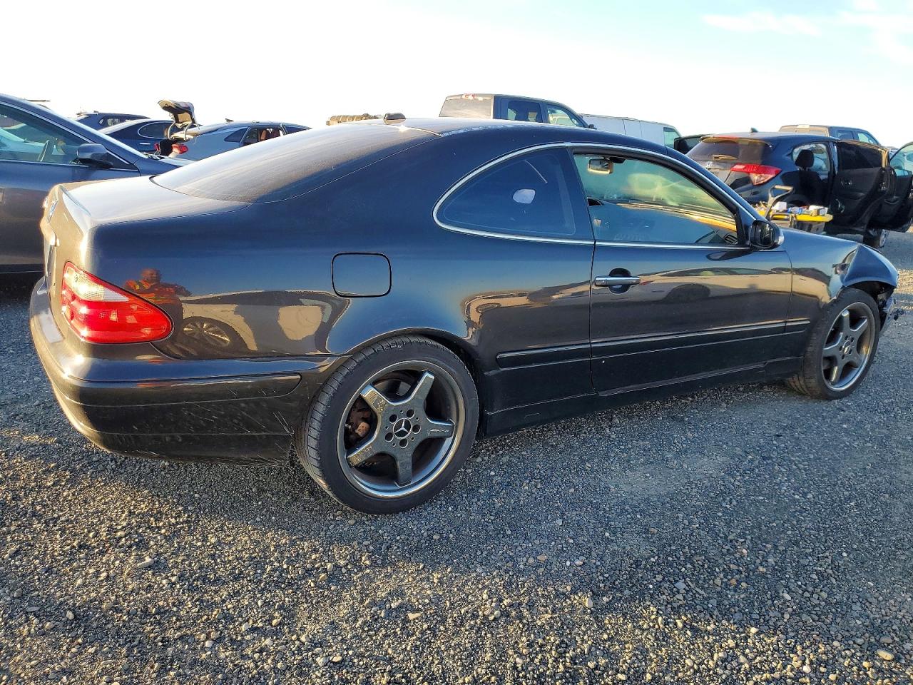 2002 MERCEDES-BENZ CLK 320 photo 3