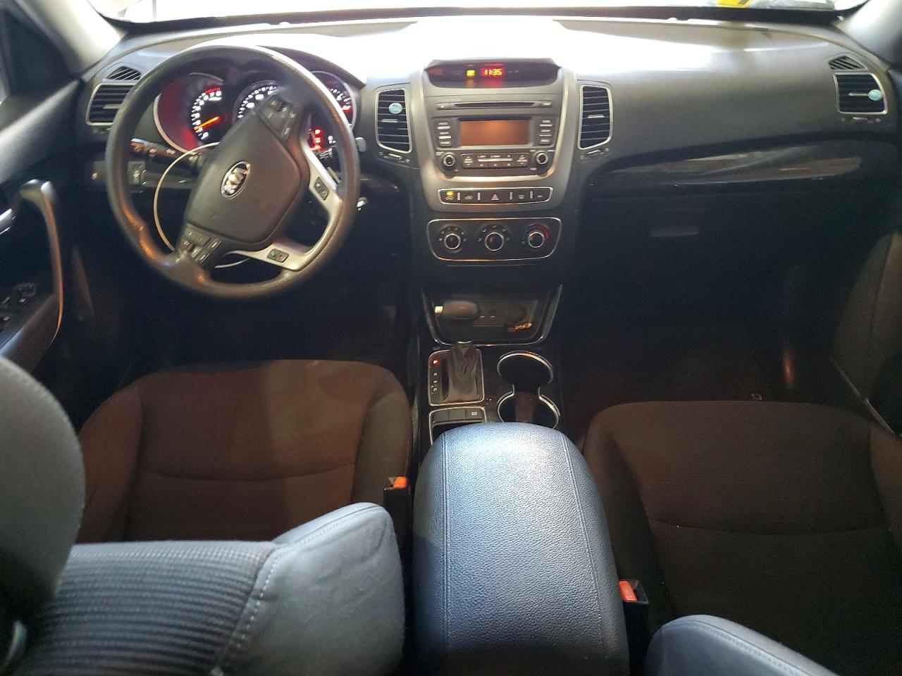 2015 KIA SORENTO LX photo 8