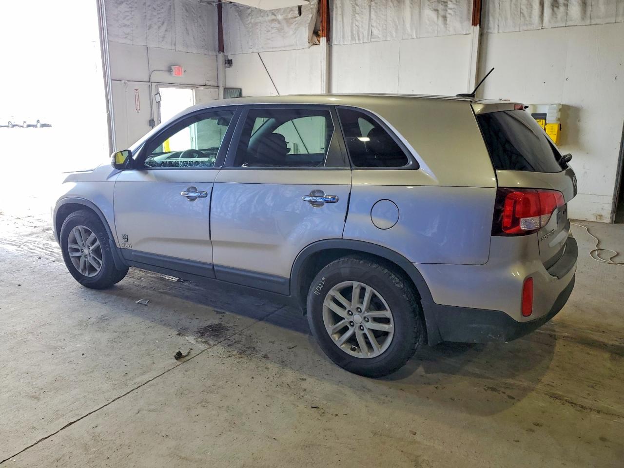 2015 KIA SORENTO LX photo 2