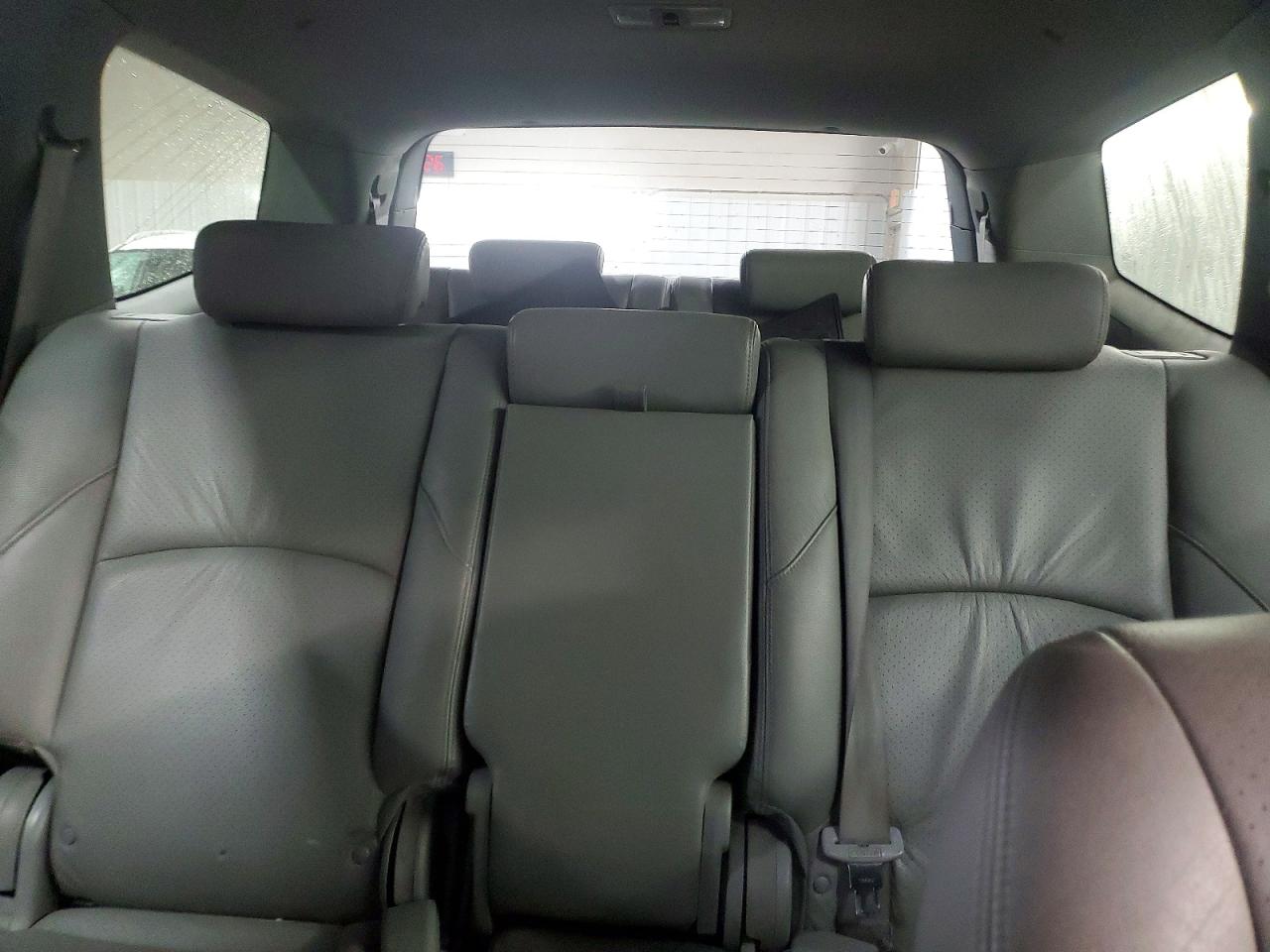 2009 KIA BORREGO LX photo 19