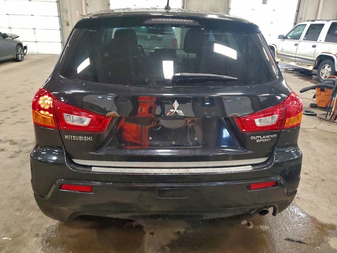 2011 MITSUBISHI OUTLANDER SPORT SE photo 6