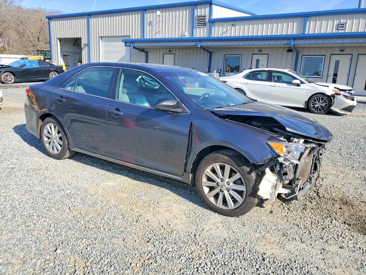 2012 TOYOTA CAMRY SE photo 4