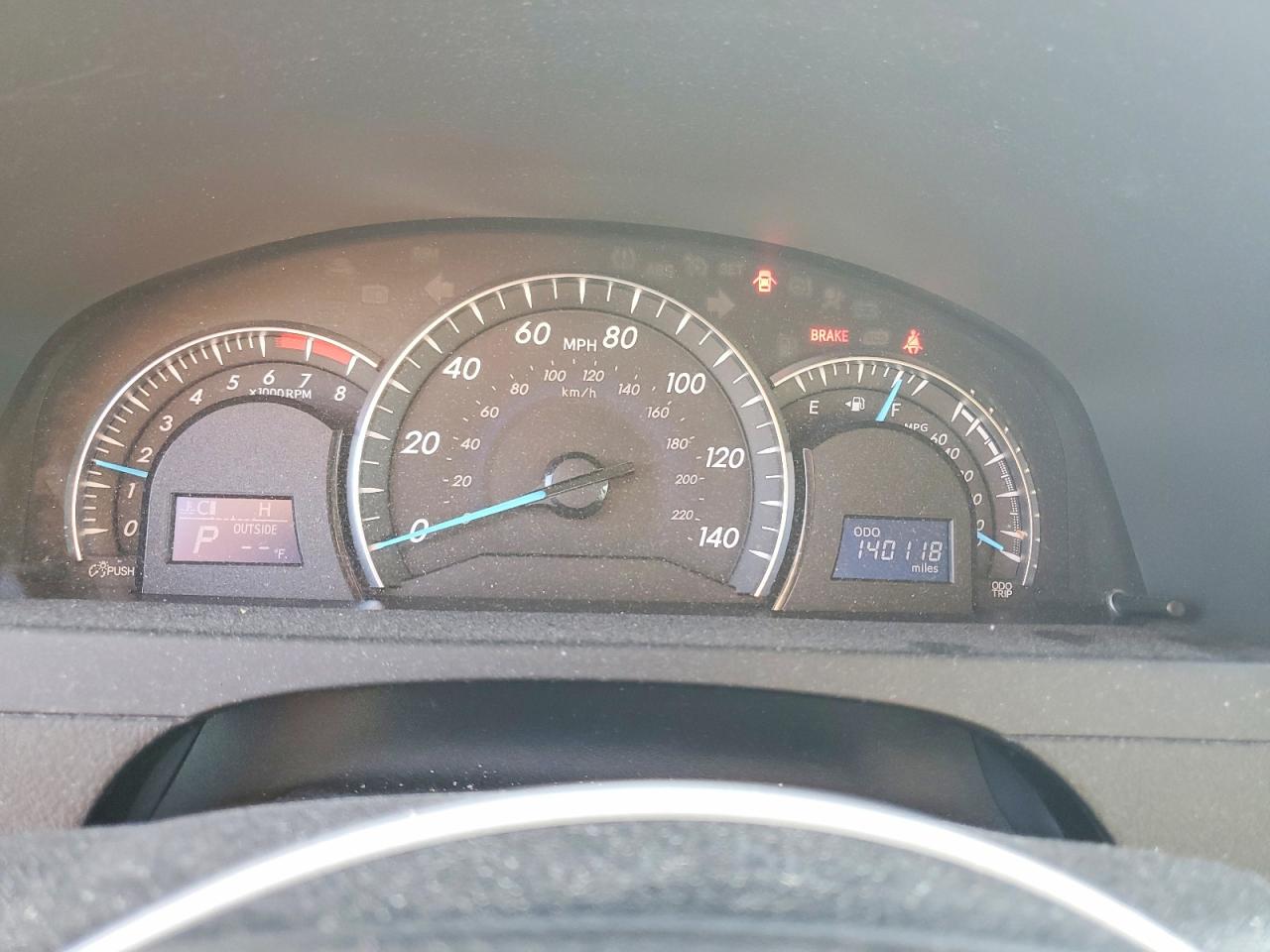 2012 TOYOTA CAMRY SE photo 9
