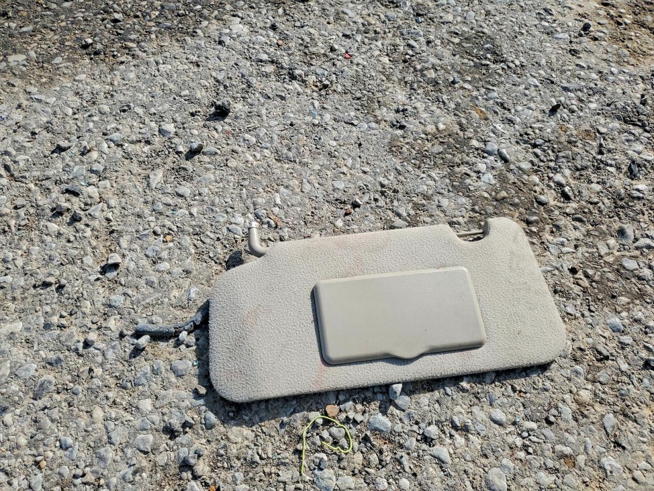 2006 SATURN VUE photo 13