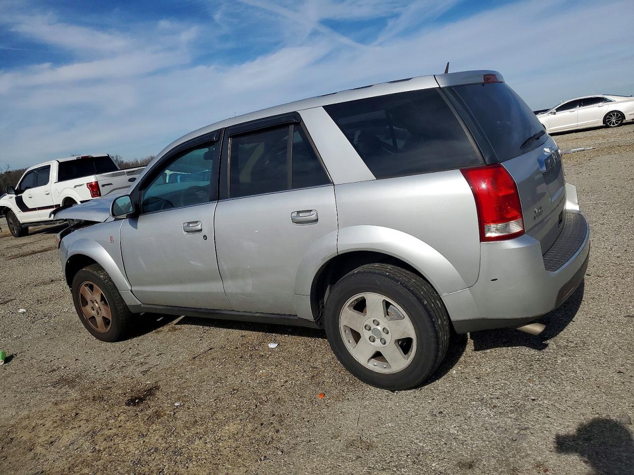 2006 SATURN VUE photo 2