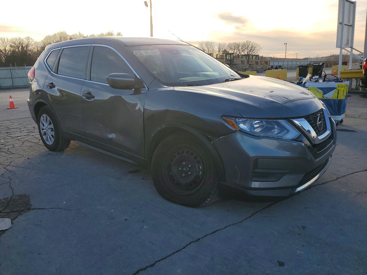 2019 NISSAN ROGUE S photo 4