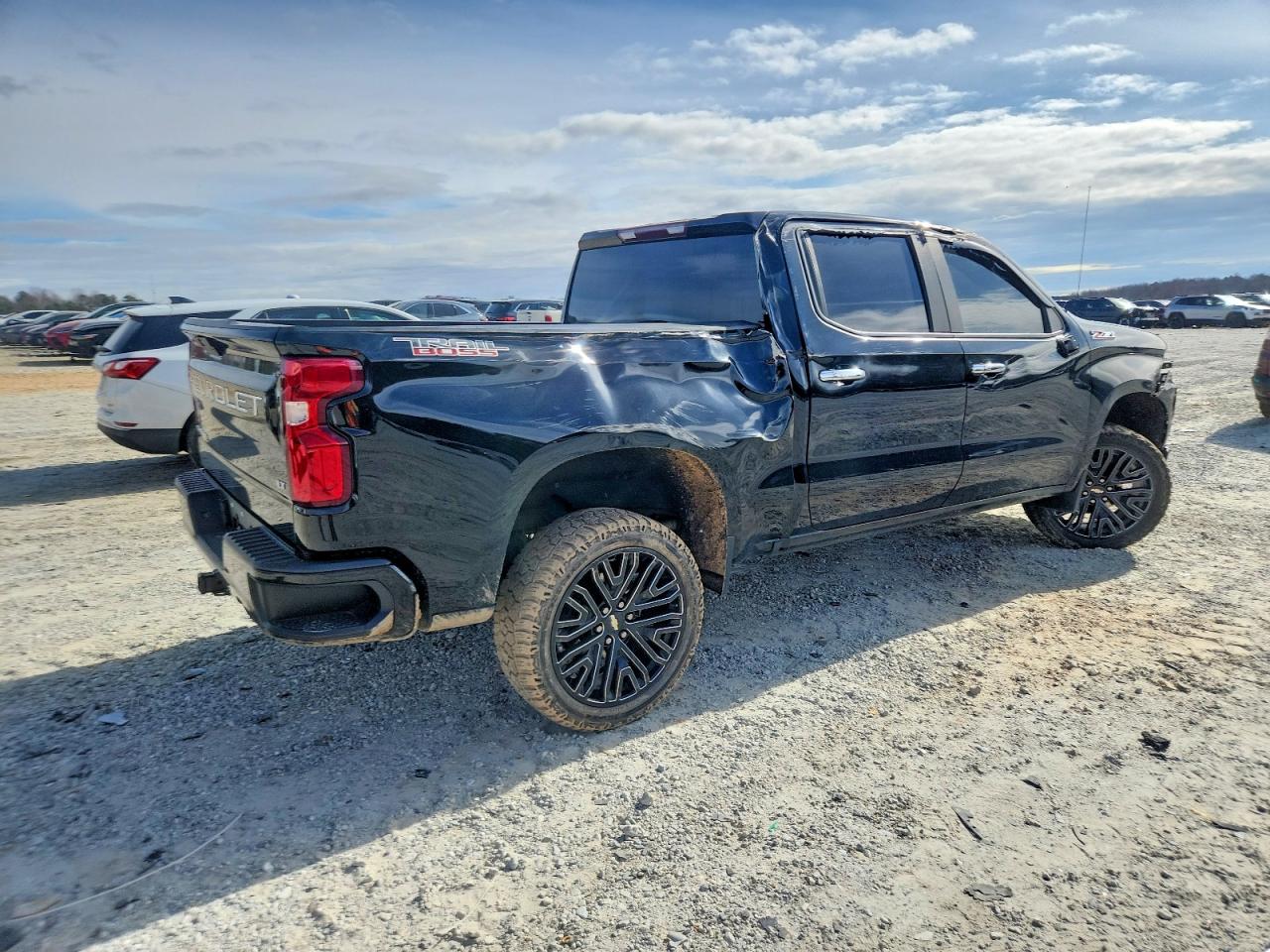 2021 CHEVROLET SILVERADO K1500 LT TRAIL BOSS photo 3