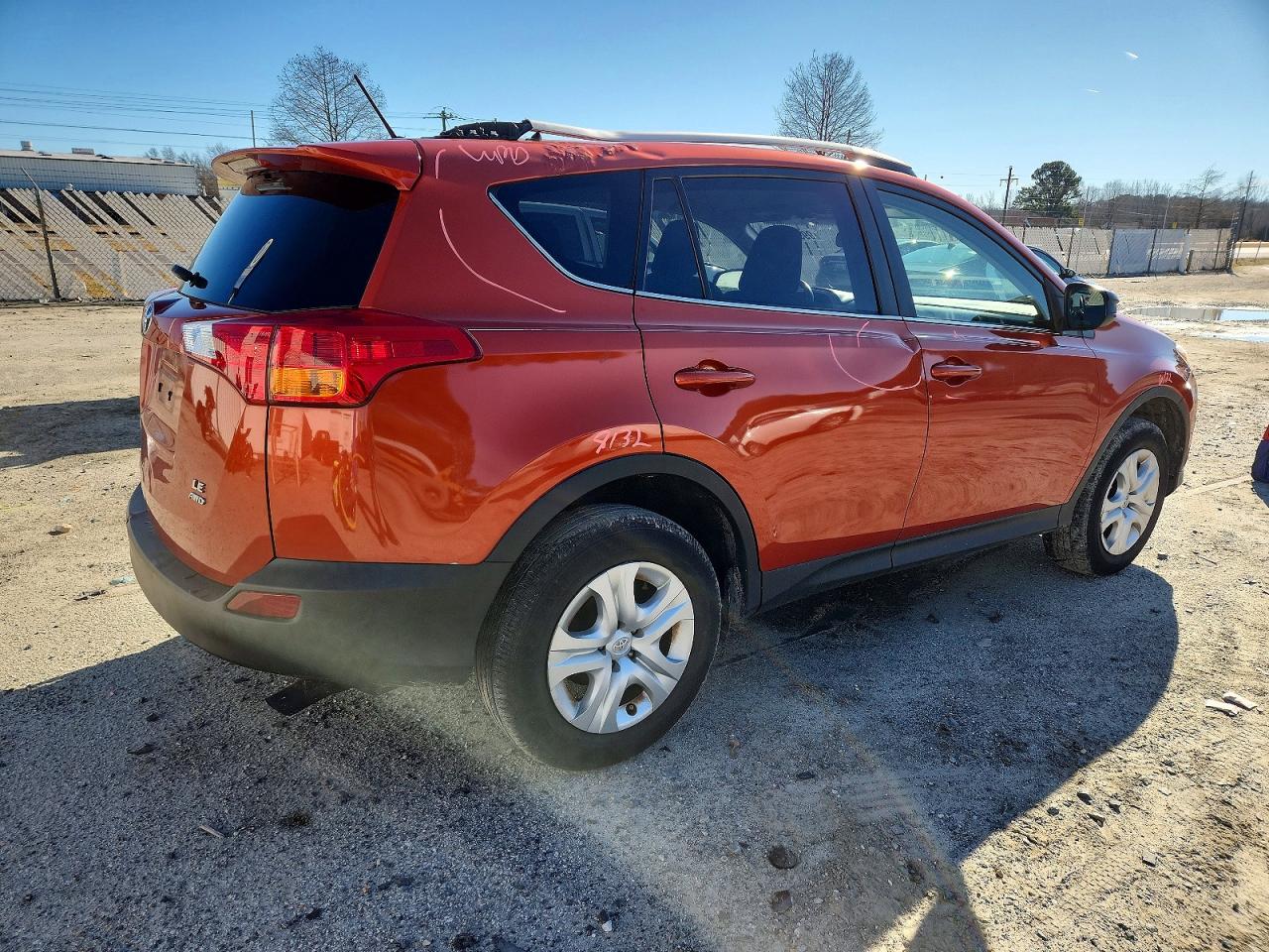 2015 TOYOTA RAV4 LE photo 3