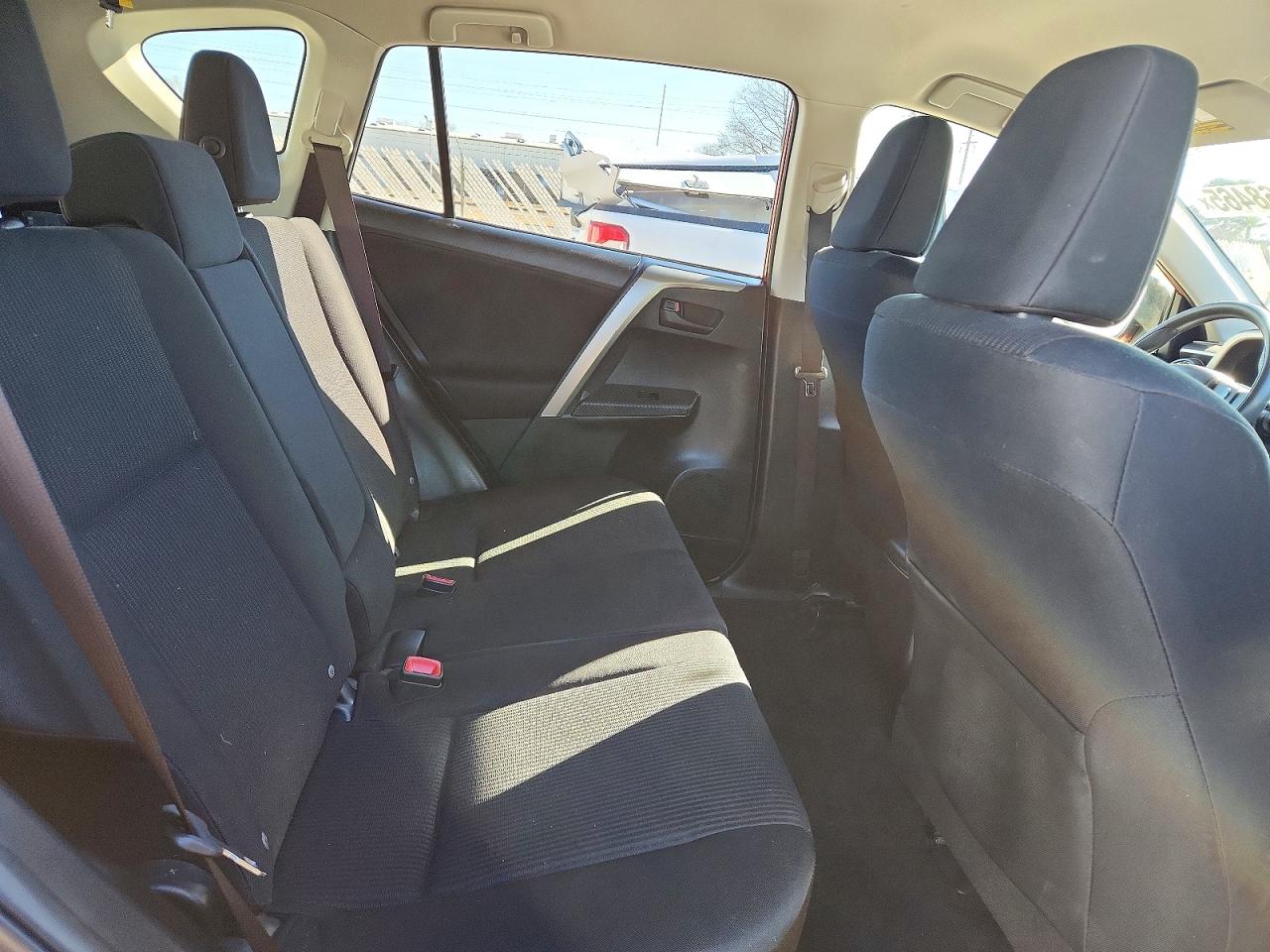 2015 TOYOTA RAV4 LE photo 11