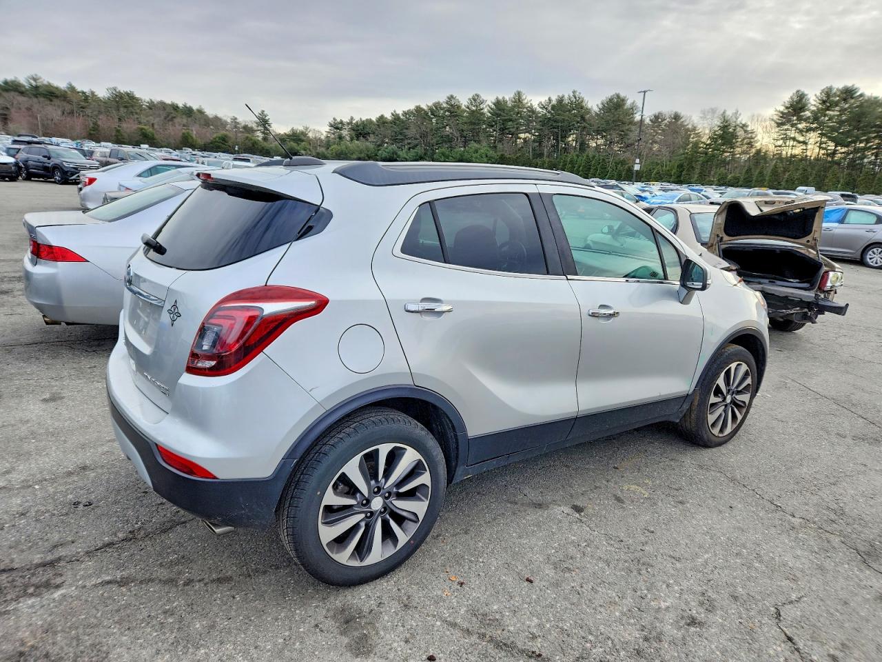 2018 BUICK ENCORE ESSENCE photo 3