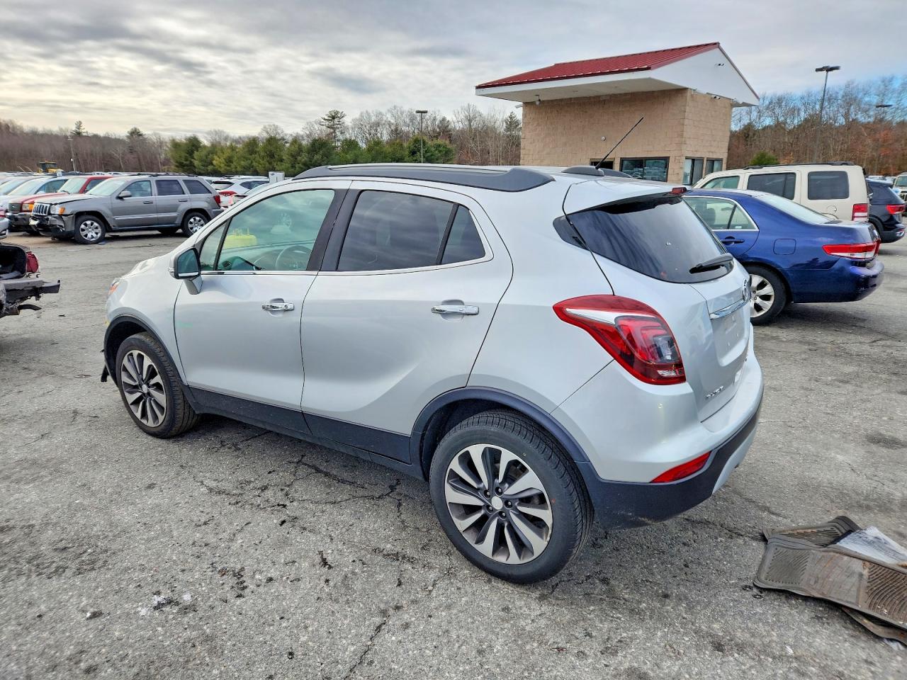 2018 BUICK ENCORE ESSENCE photo 2