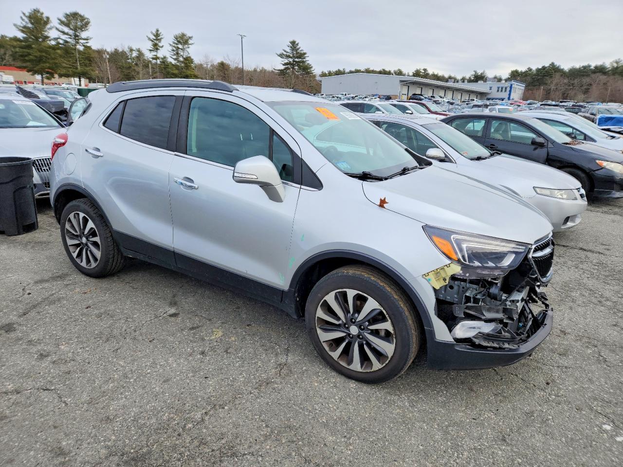 2018 BUICK ENCORE ESSENCE photo 4