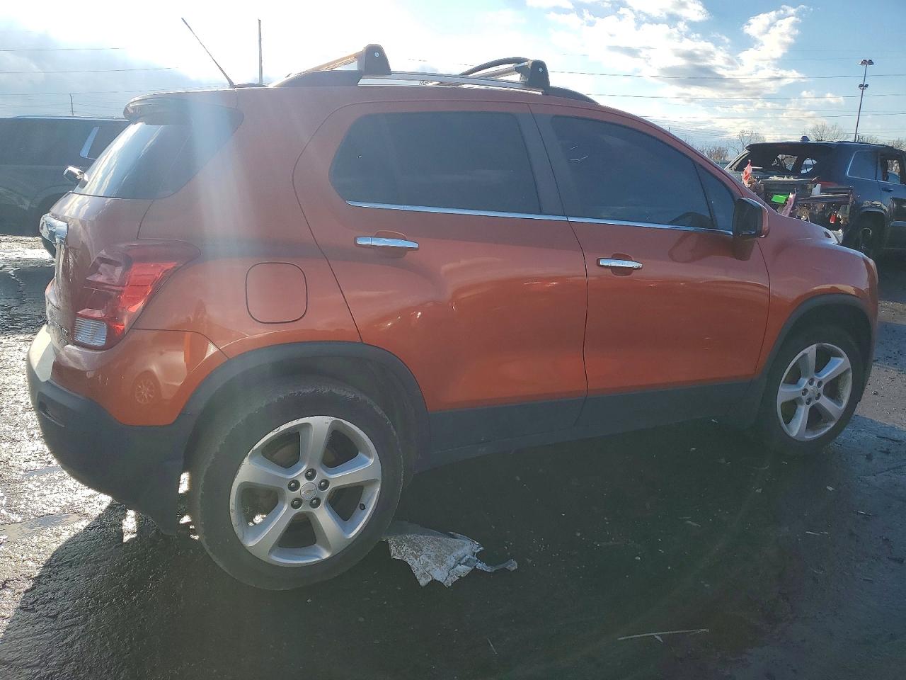 2015 CHEVROLET TRAX LTZ photo 3