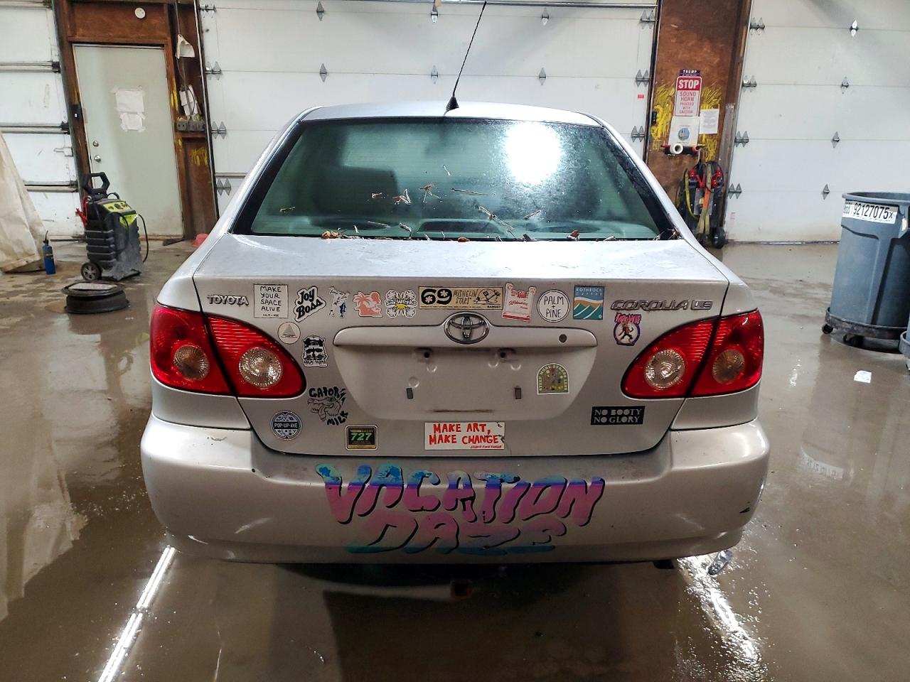 2005 TOYOTA COROLLA CE photo 6
