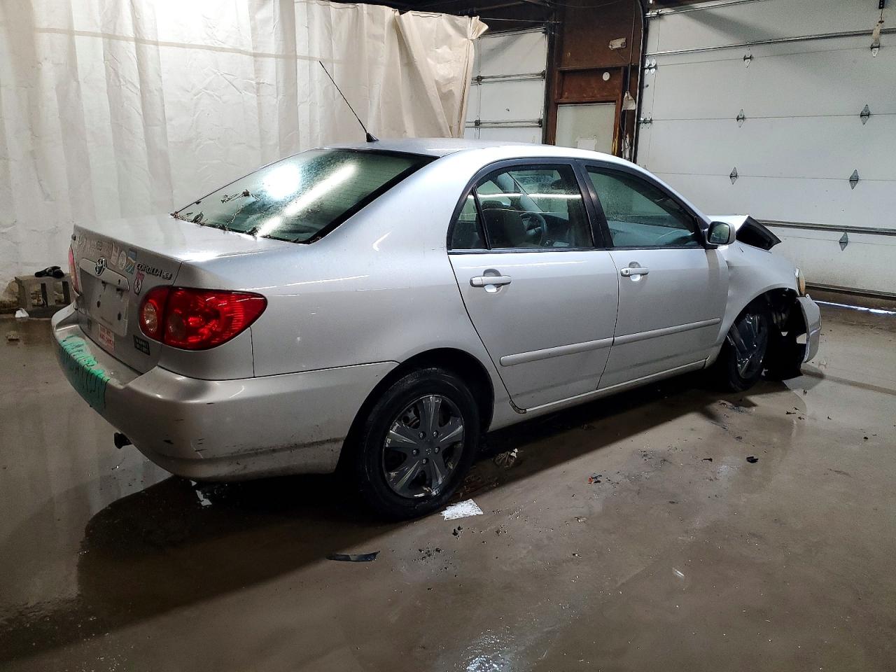 2005 TOYOTA COROLLA CE photo 3