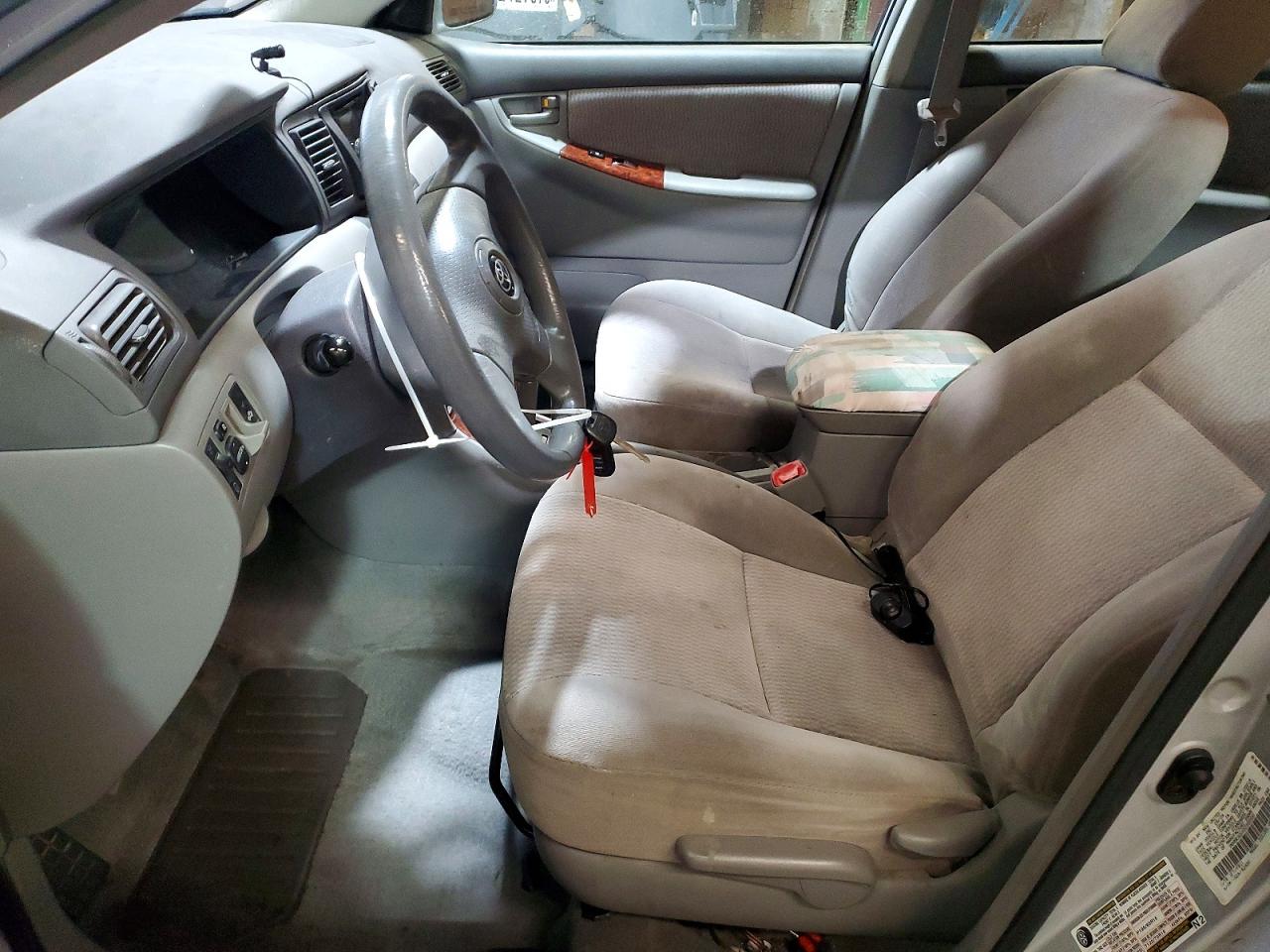 2005 TOYOTA COROLLA CE photo 7