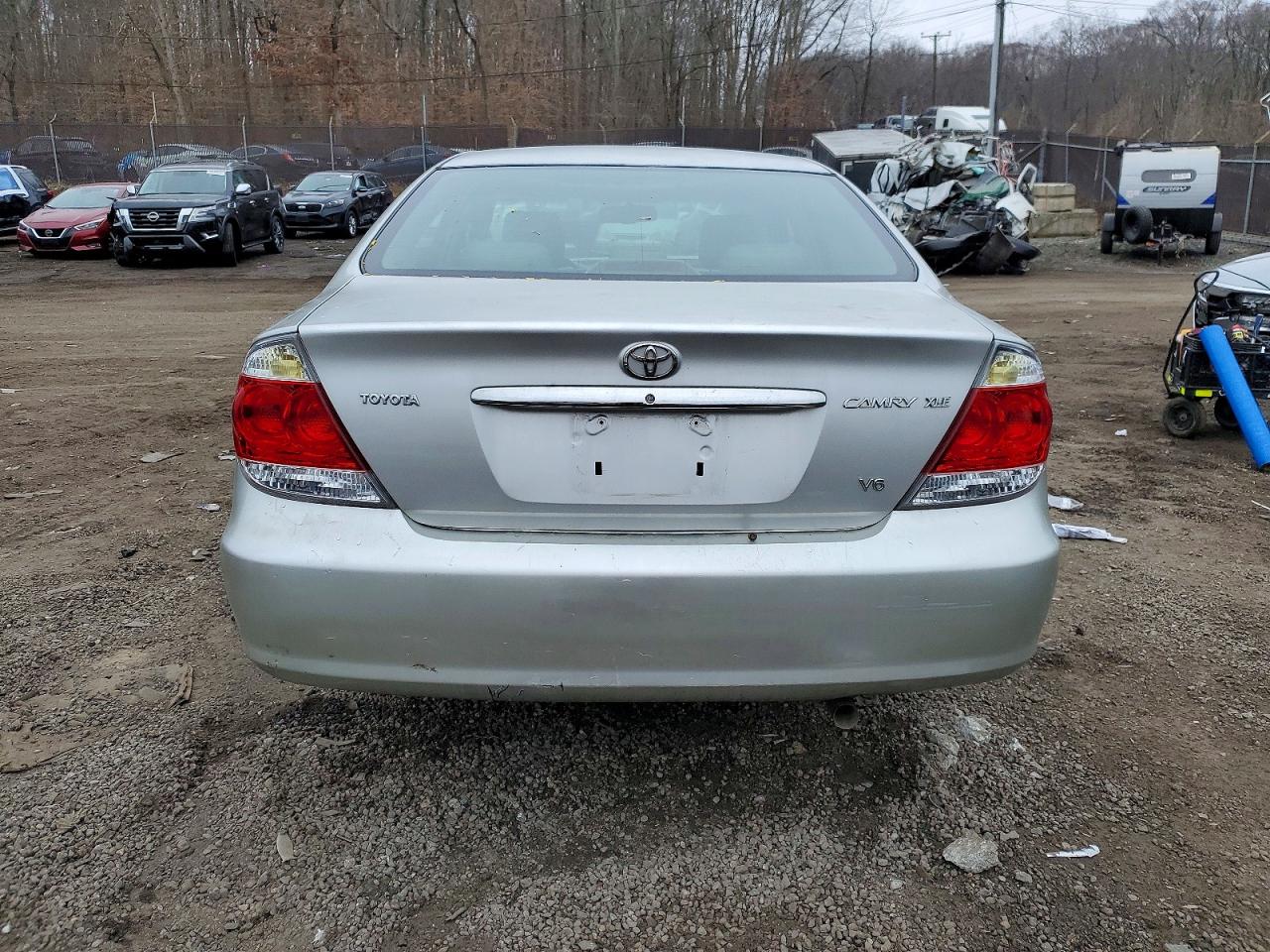 2006 TOYOTA CAMRY LE photo 6