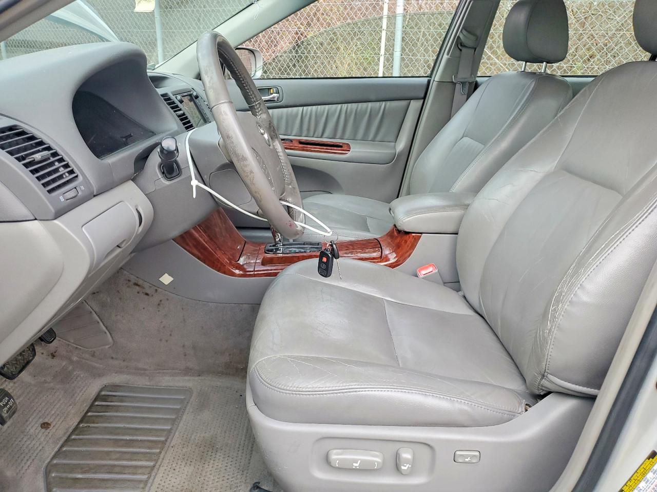 2006 TOYOTA CAMRY LE photo 7