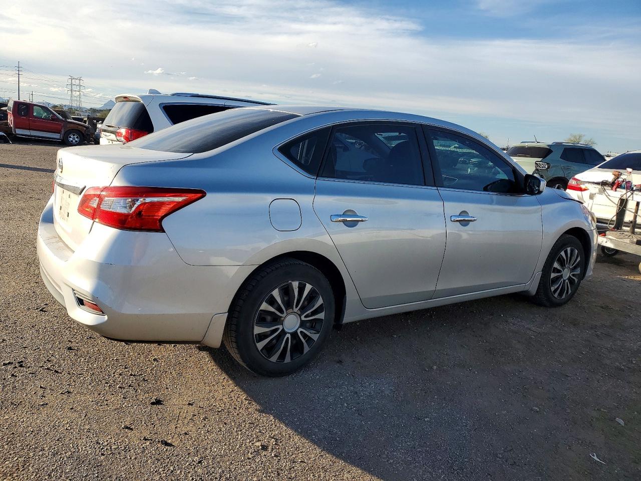 2017 NISSAN SENTRA S photo 3