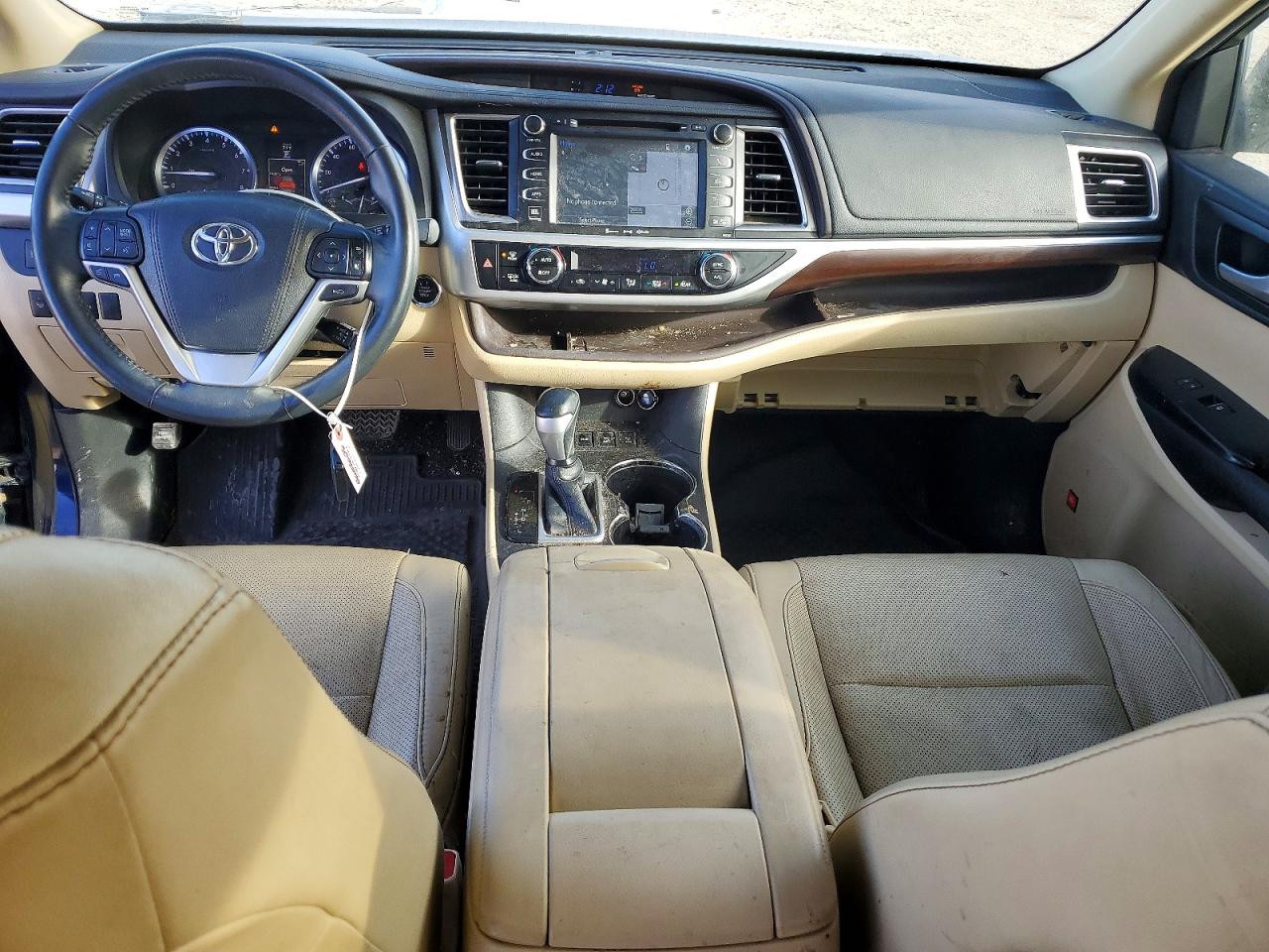 2016 TOYOTA HIGHLANDER LIMITED photo 8