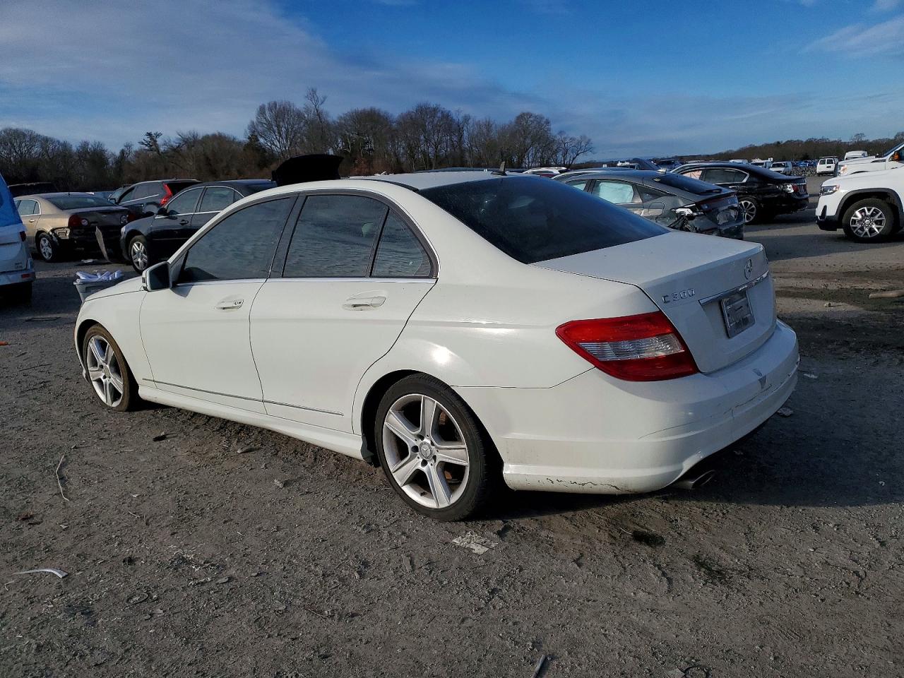 2011 MERCEDES-BENZ C 300 4MATIC photo 2