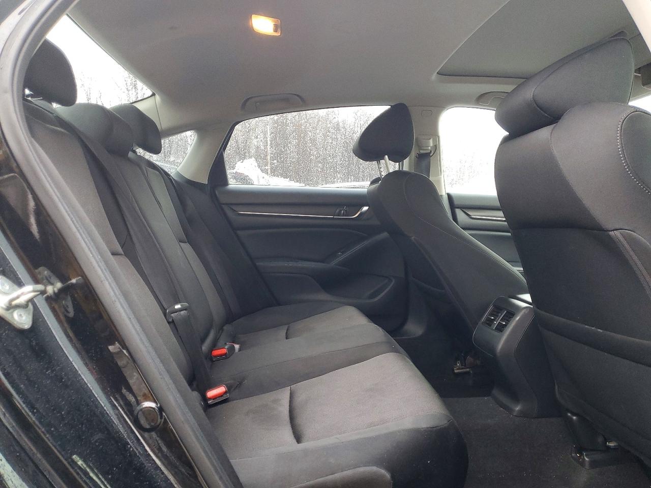 2018 HONDA ACCORD EX photo 10