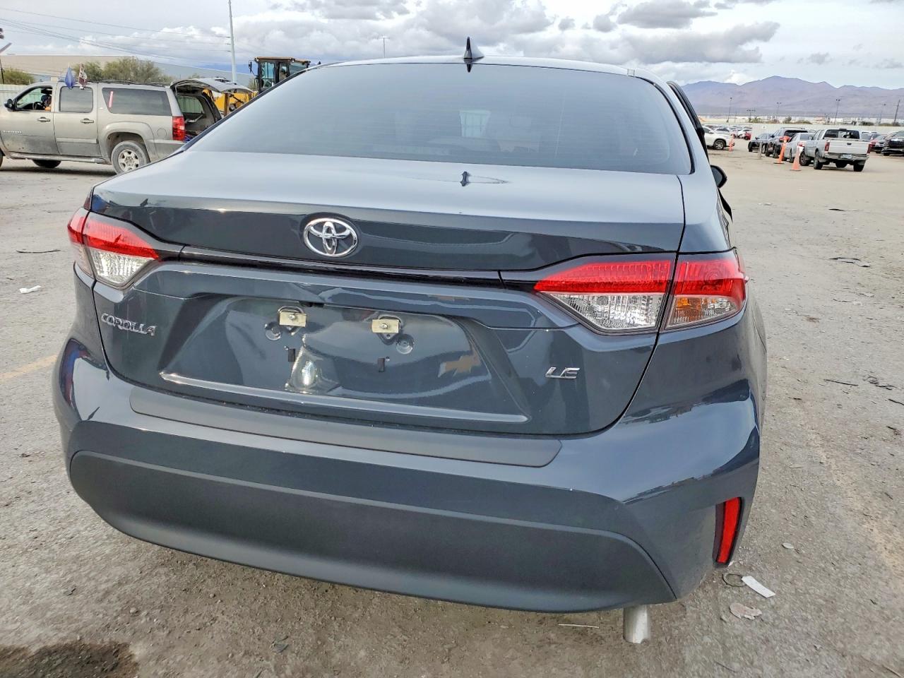 2023 TOYOTA COROLLA LE photo 6