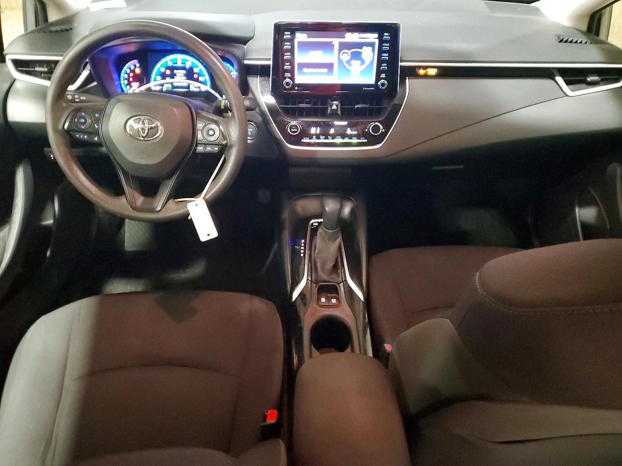 2021 TOYOTA COROLLA LE photo 8