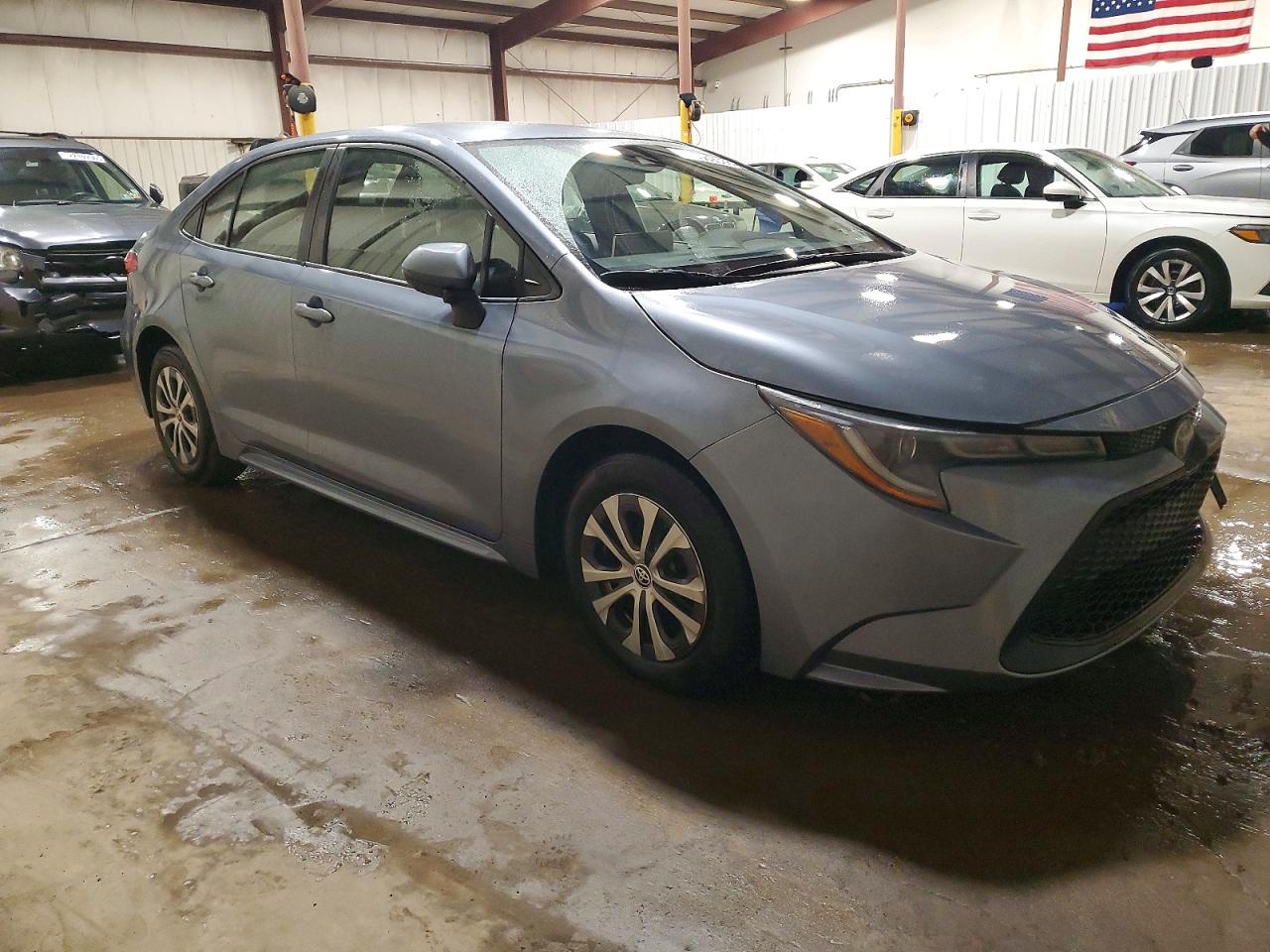 2021 TOYOTA COROLLA LE photo 4