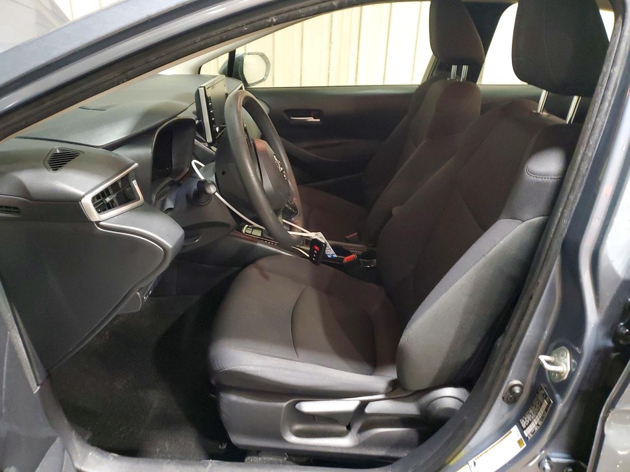 2021 TOYOTA COROLLA LE photo 7