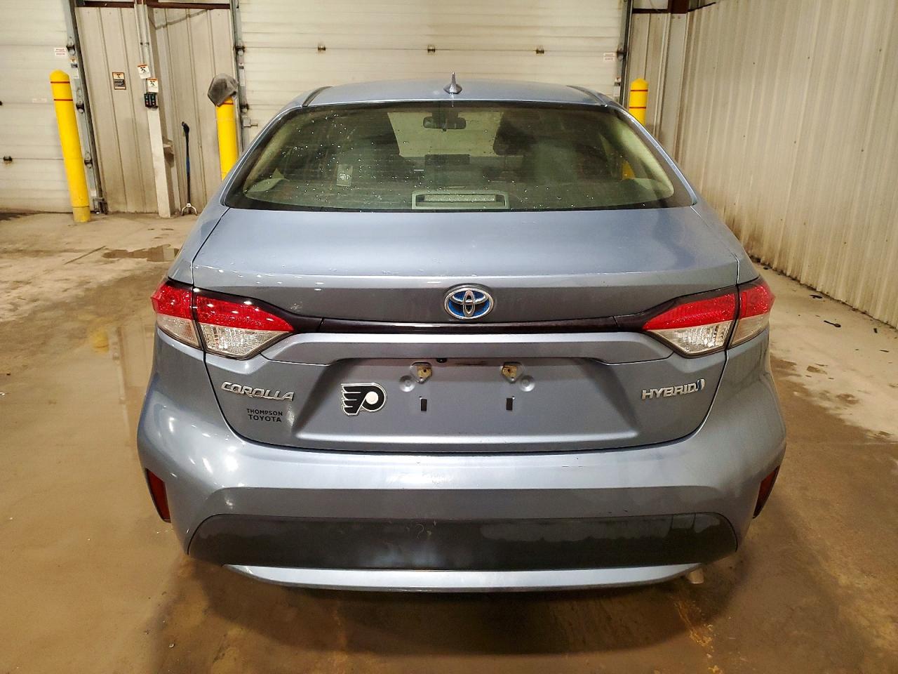 2021 TOYOTA COROLLA LE photo 6
