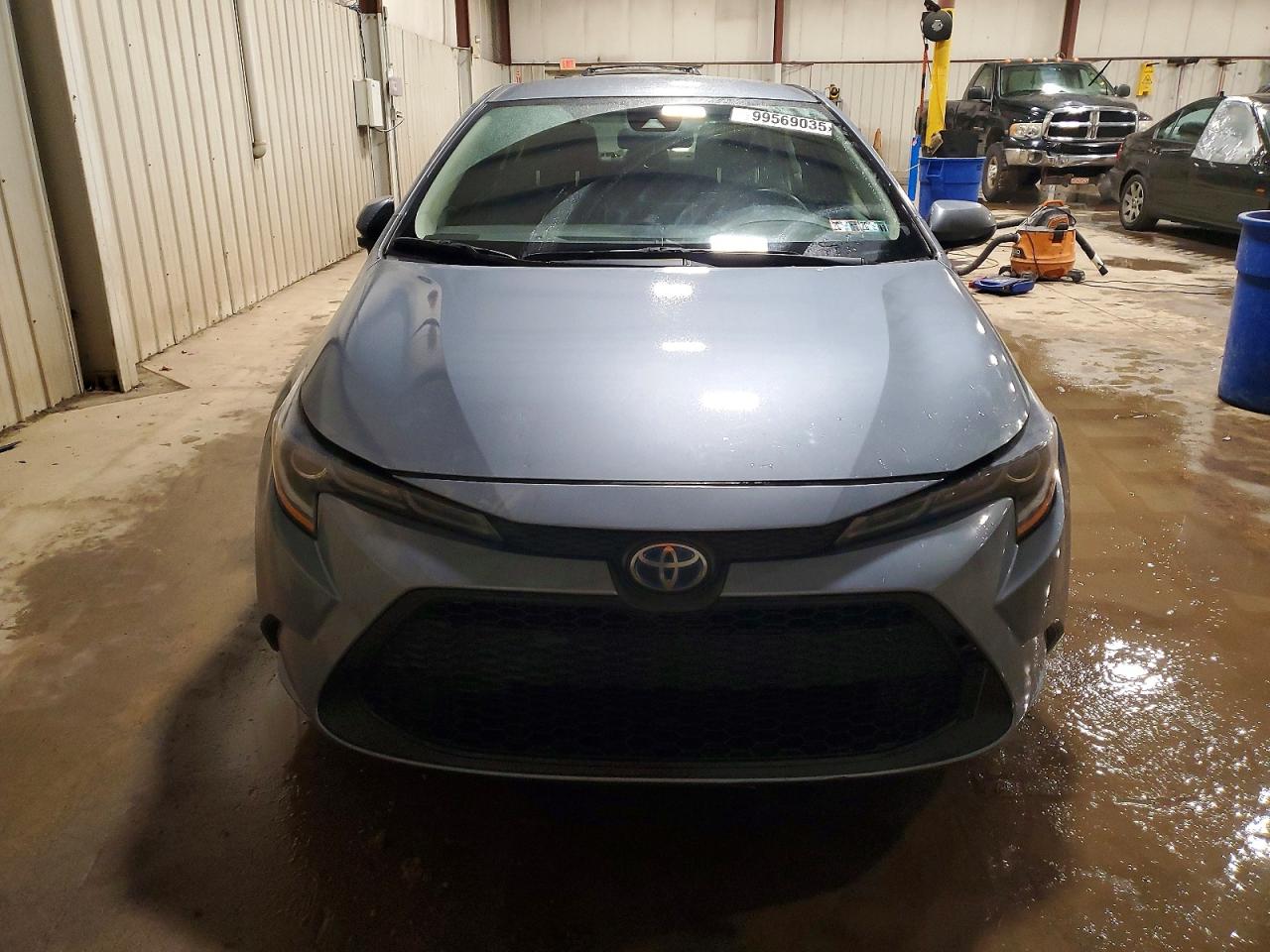 2021 TOYOTA COROLLA LE photo 5
