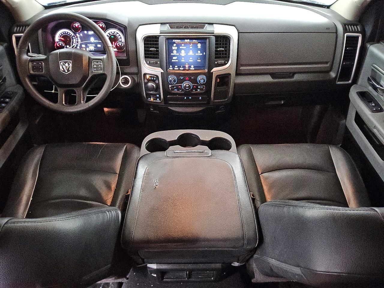 2019 RAM 1500 CLASSIC SLT photo 8