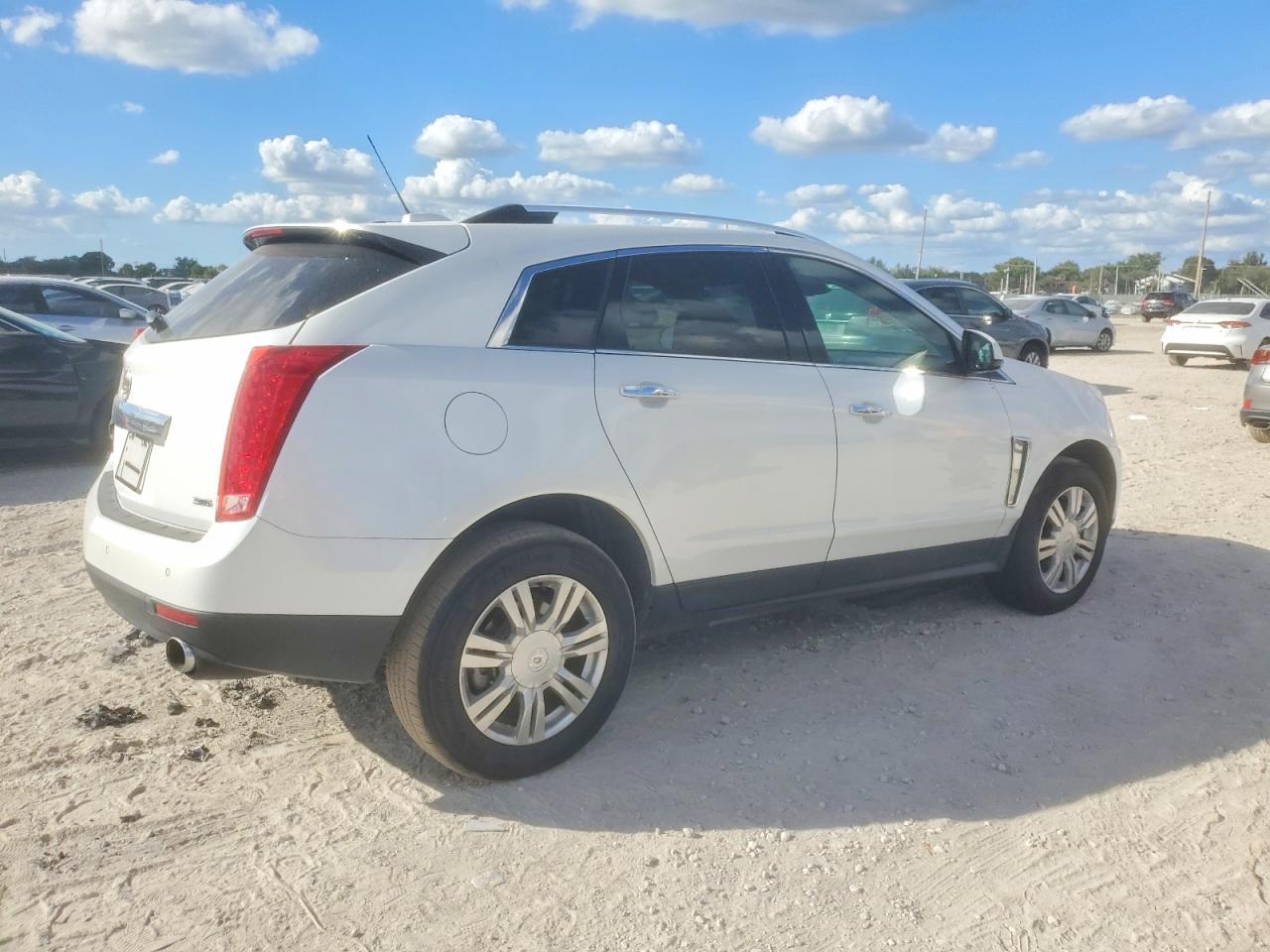 2016 CADILLAC SRX LUXURY COLLECTION photo 3