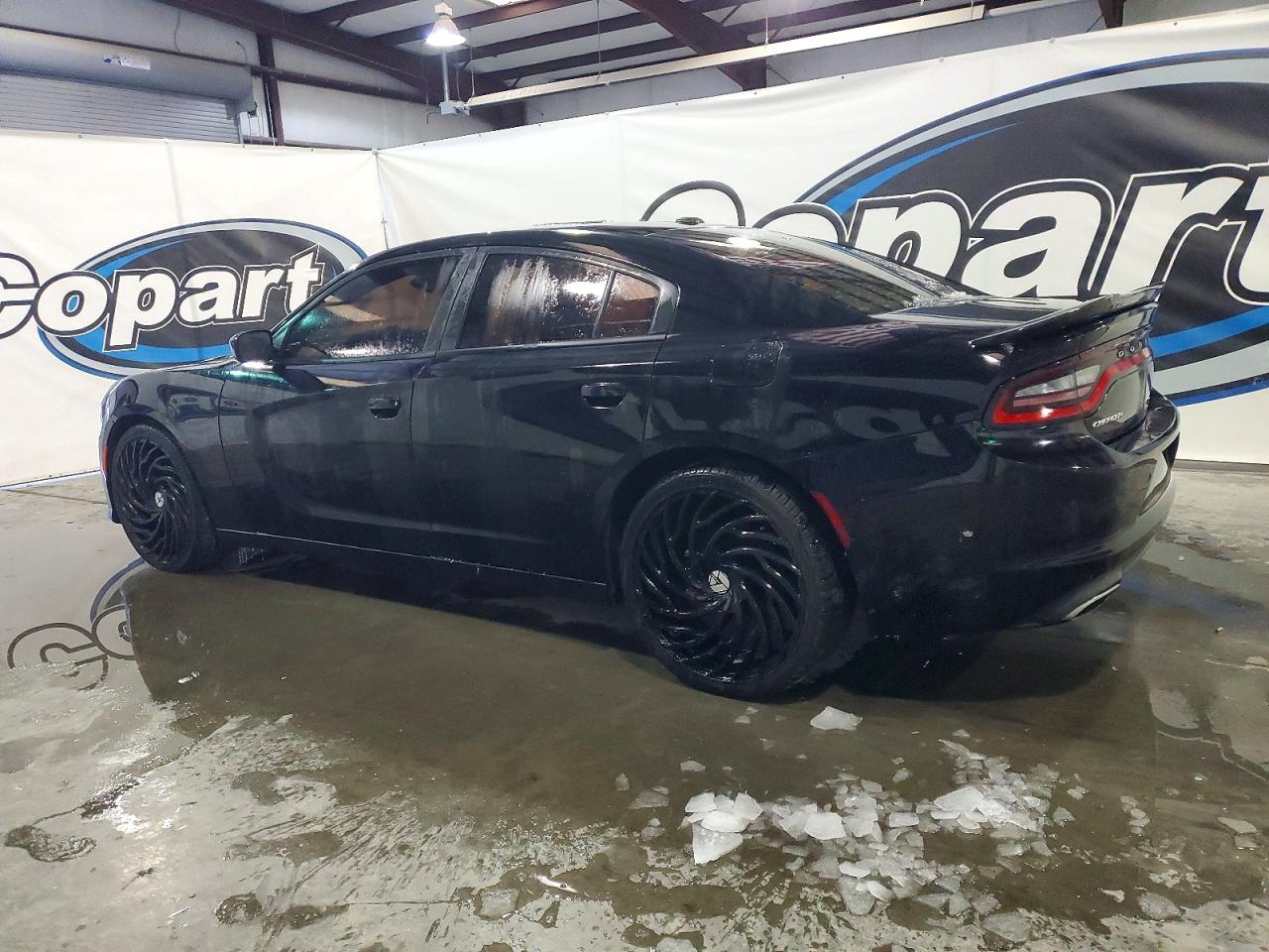 2015 DODGE CHARGER SE photo 2