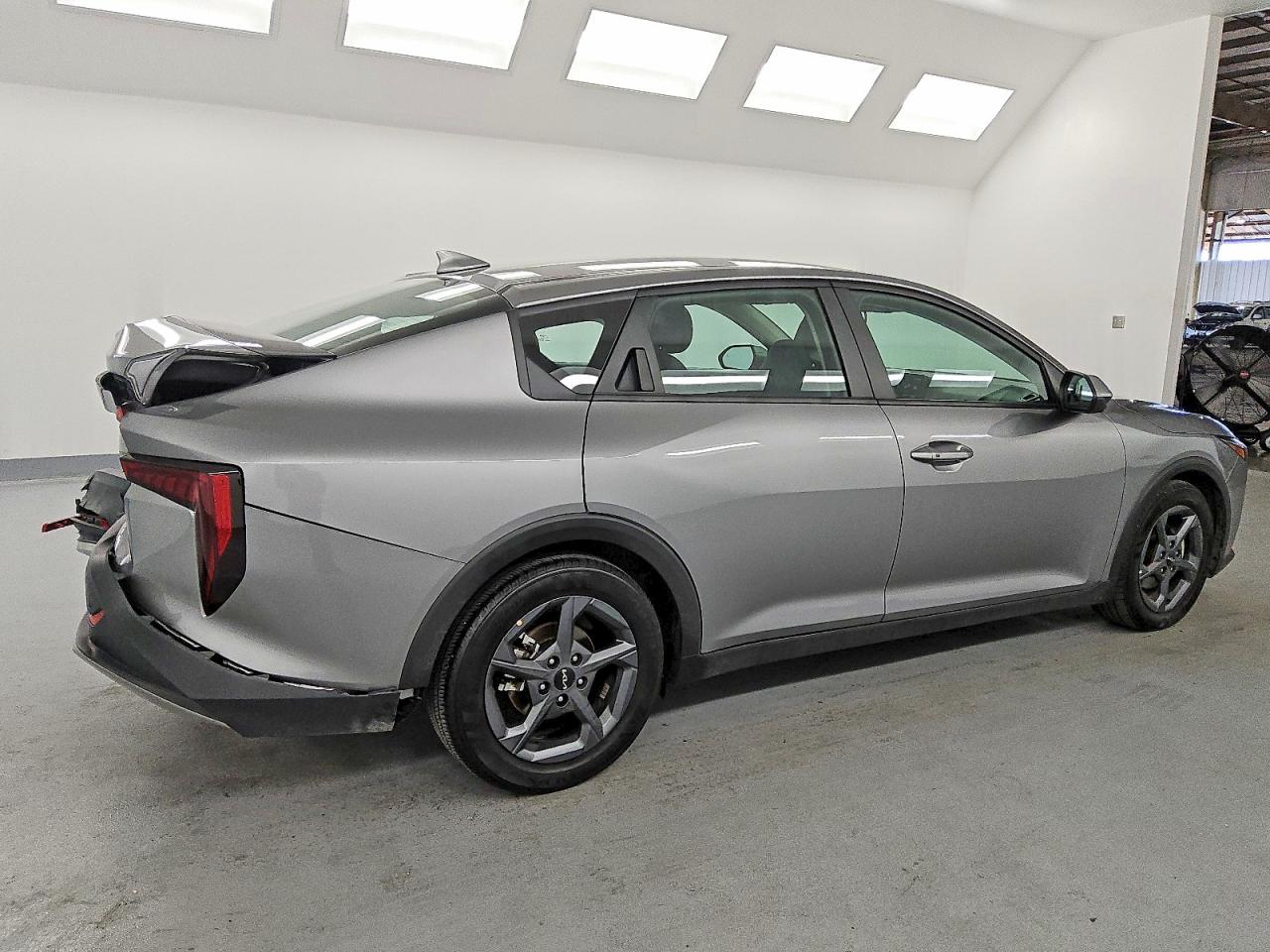 2025 KIA K4 LX photo 3