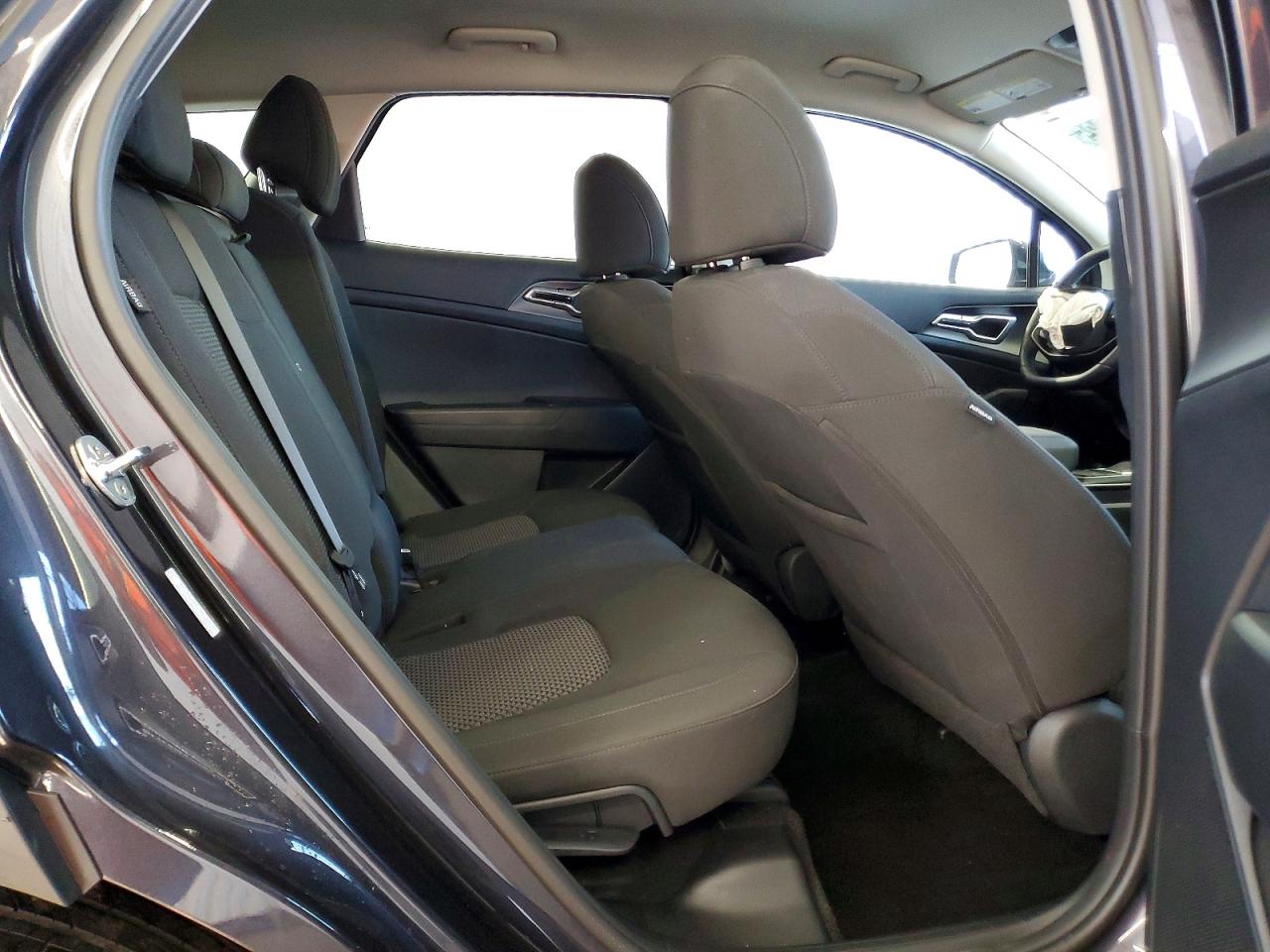2026 KIA SPORTAGE LX photo 11