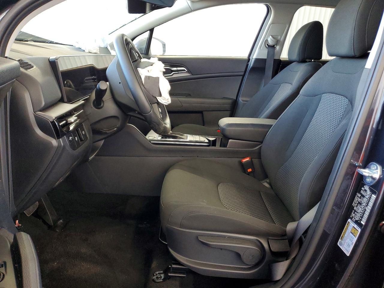 2026 KIA SPORTAGE LX photo 7