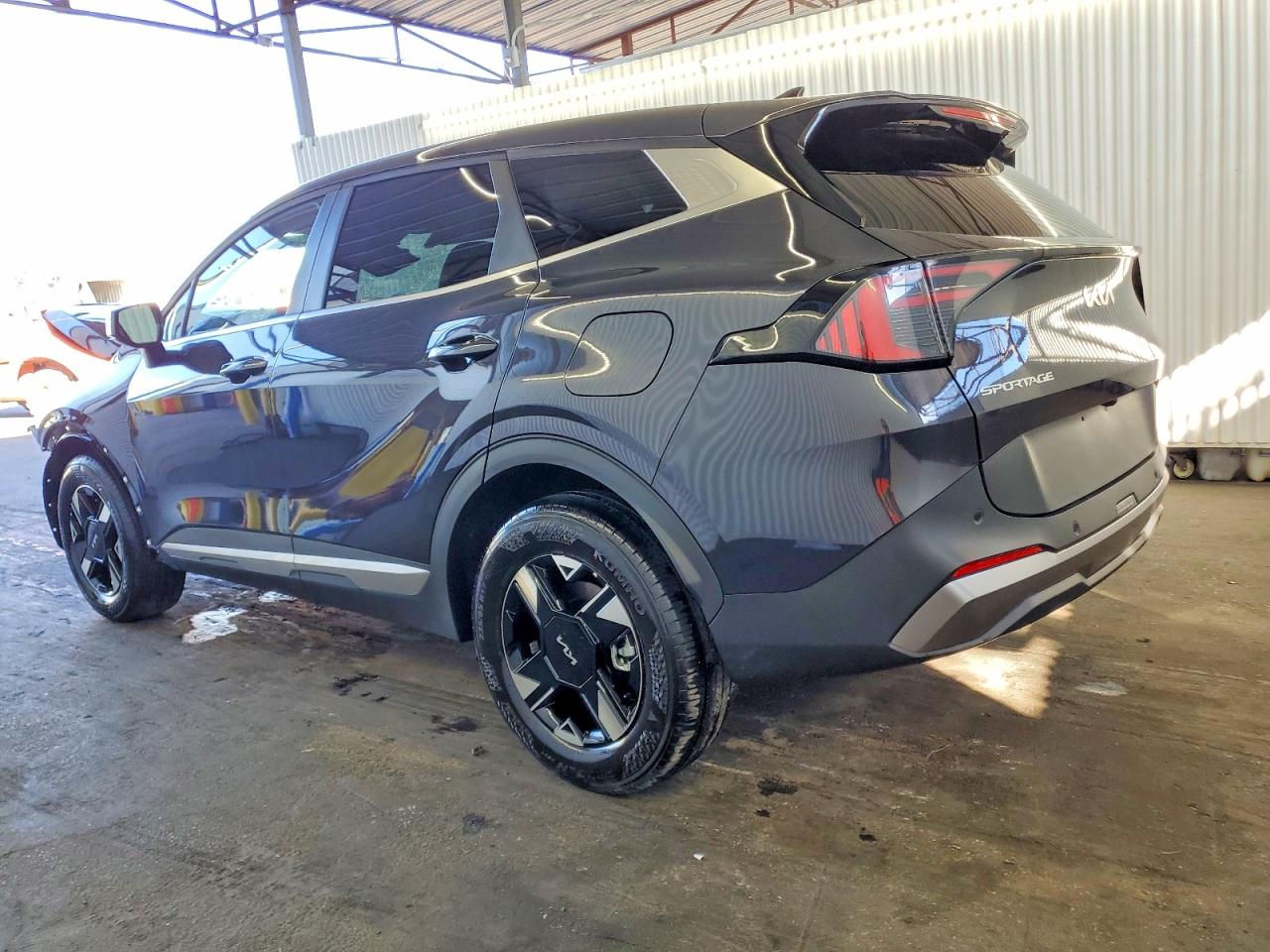 2026 KIA SPORTAGE LX photo 2