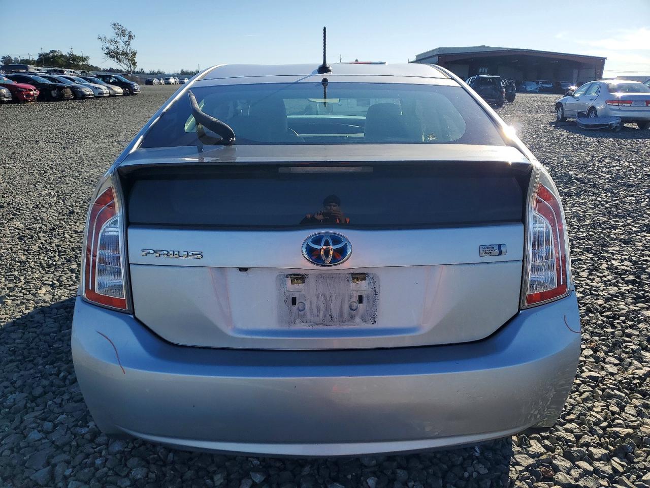 2013 TOYOTA PRIUS photo 6