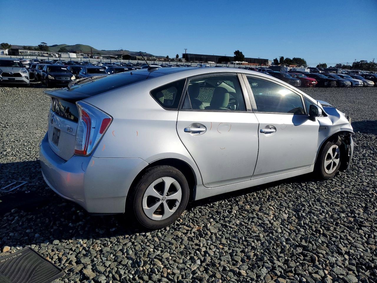 2013 TOYOTA PRIUS photo 3