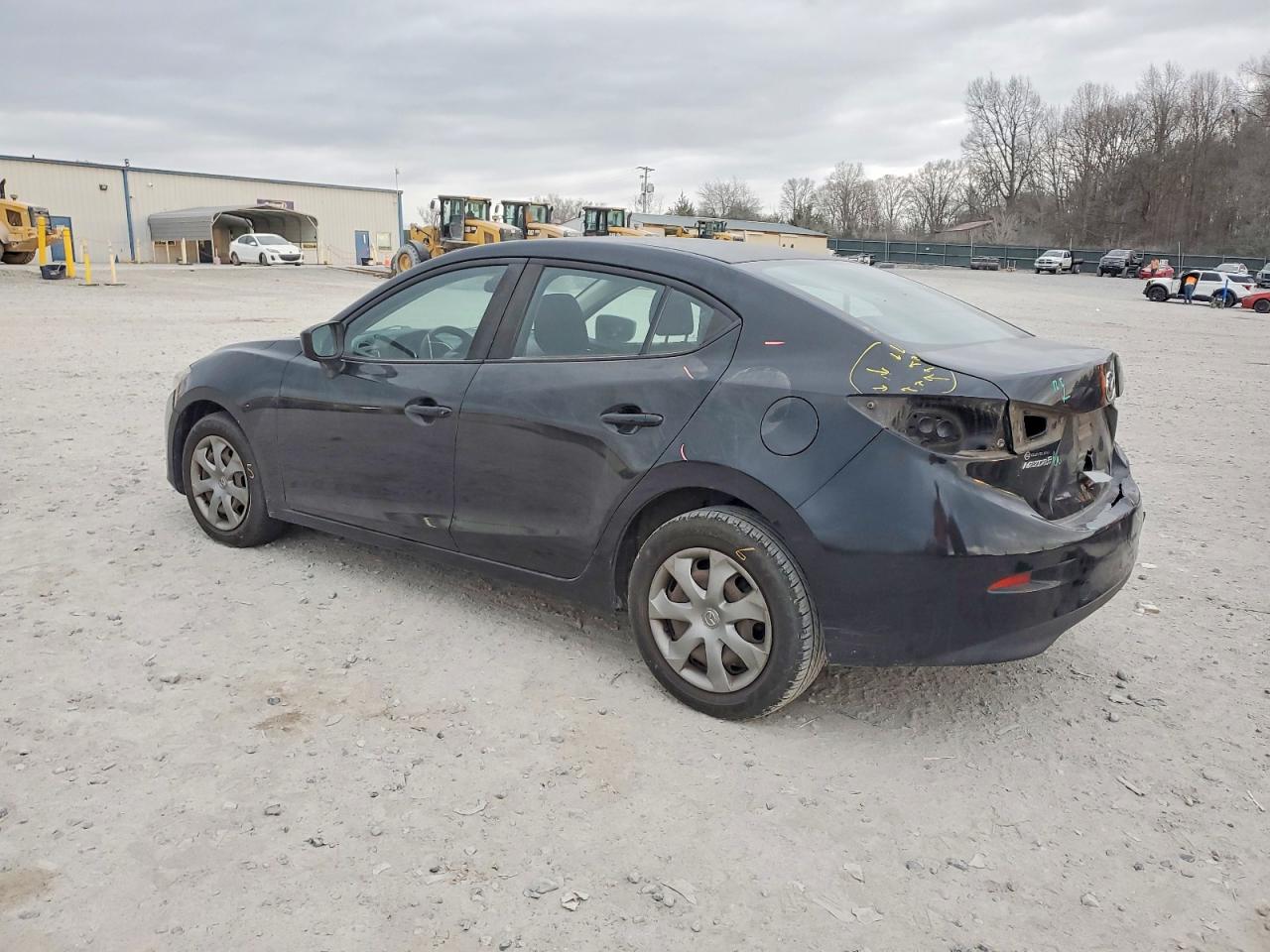 2014 MAZDA 3 SV photo 2