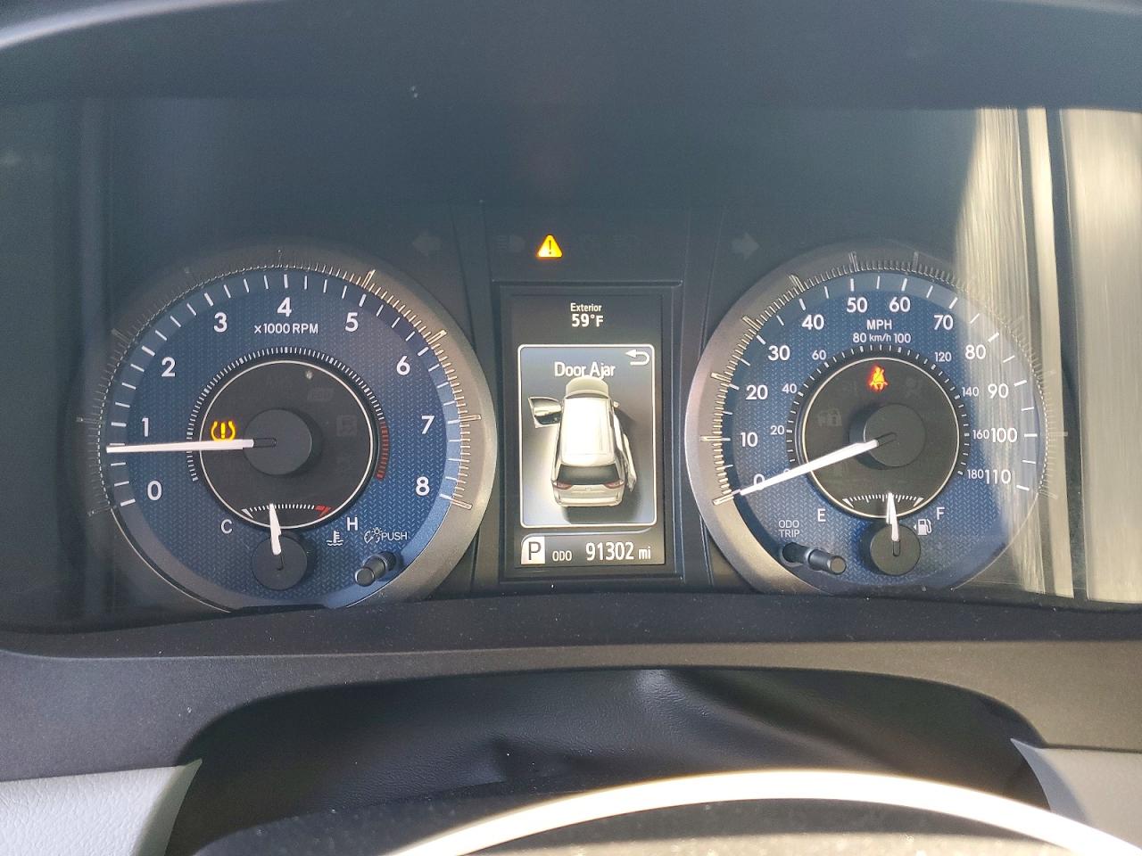 2017 TOYOTA SIENNA XLE photo 9