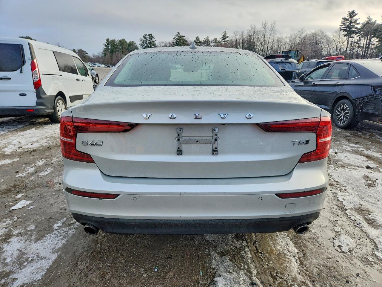 2020 VOLVO S60 T6 MOMENTUM photo 6