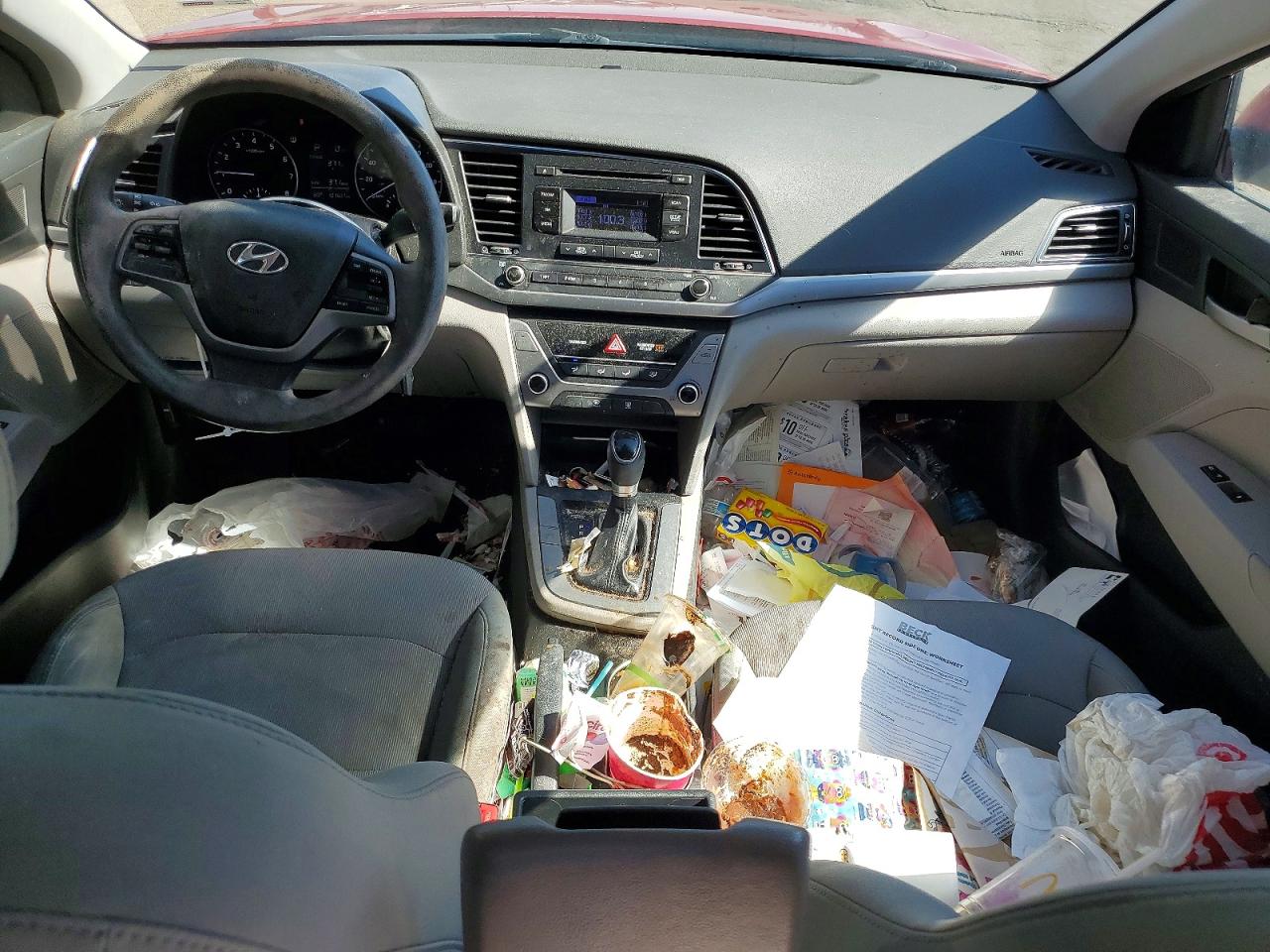 2017 HYUNDAI ELANTRA SE photo 8