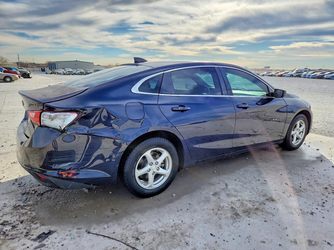 2016 CHEVROLET MALIBU LS photo 3